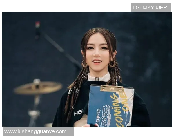 足球明星短袖印花设计灵感分享展现运动风格与个性魅力